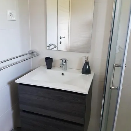 Kiara 4*