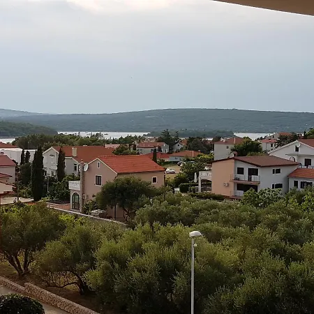 Kiara 4*