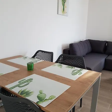 Kiara Guest house