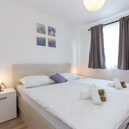 Kiara Guest house