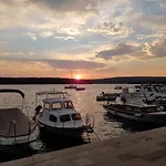 بيت ضيافة Kiara